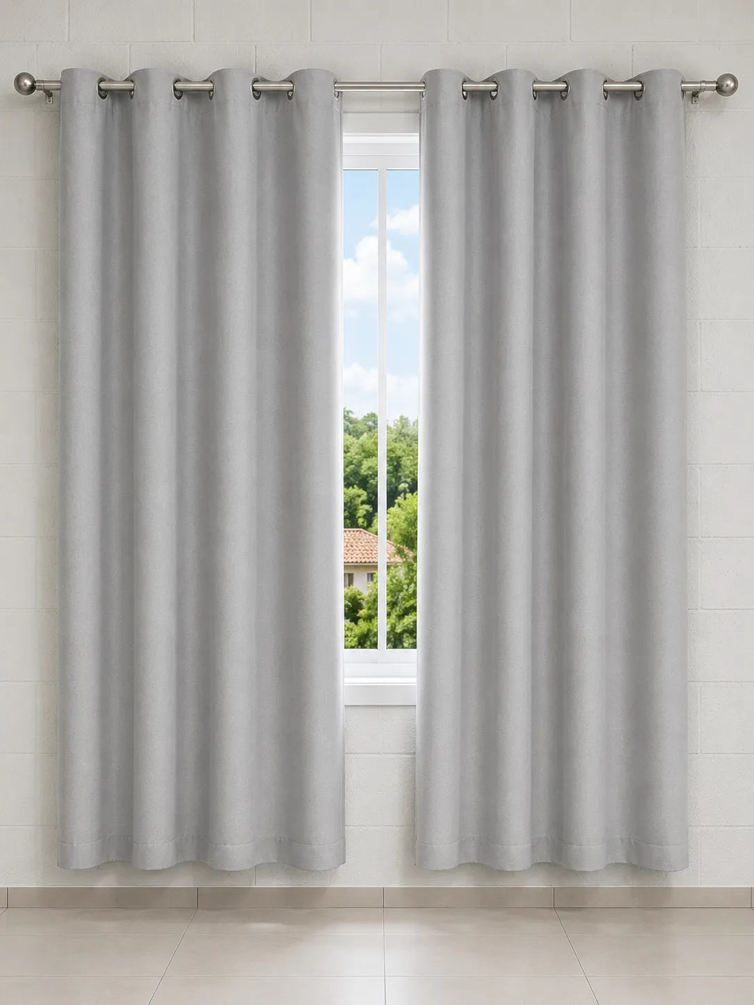 Cortina Blackout Eclipse Astro branco em ambiente com luz natural