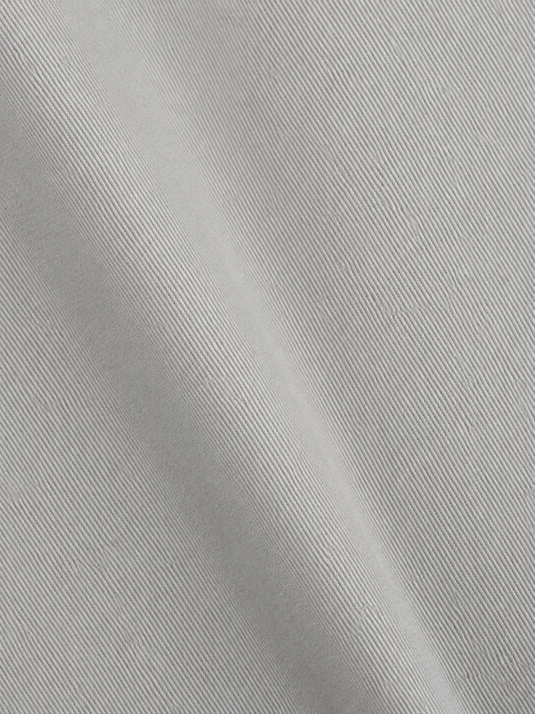 Textura do tecido da Cortina Blackout Eclipse Simple branco em detalhe