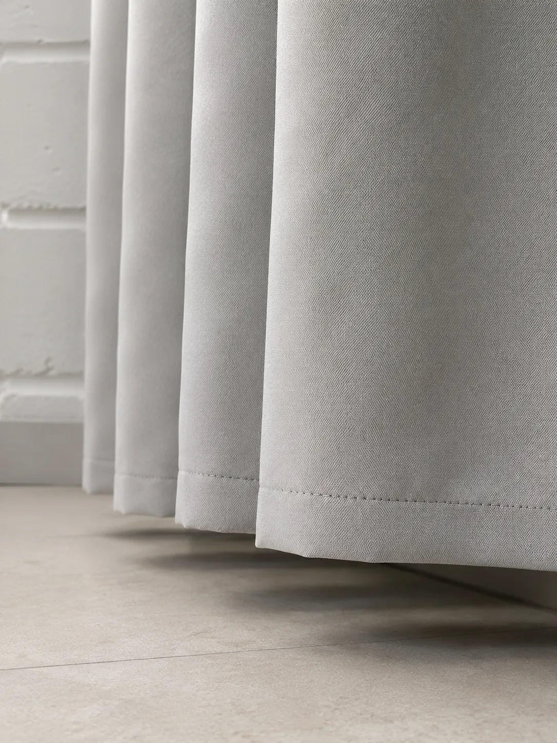 Caimento do tecido da Cortina Blackout Eclipse Simple branco